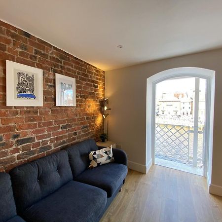 Luxury Apartment Woodsmill View - On The River - With Balcony - Recently Refurbished York Eksteriør billede