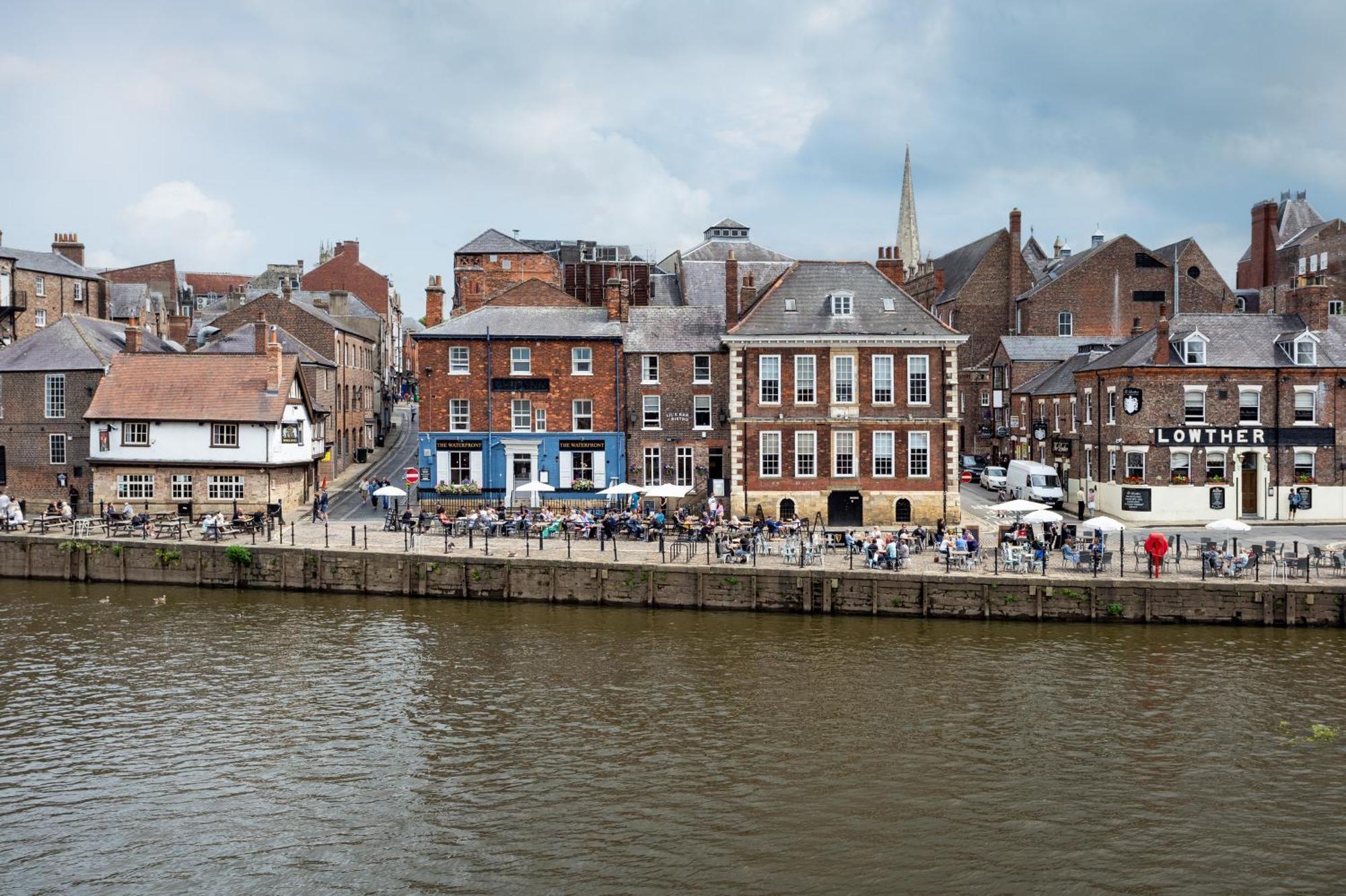 Luxury Apartment Woodsmill View - On The River - With Balcony - Recently Refurbished York Eksteriør billede