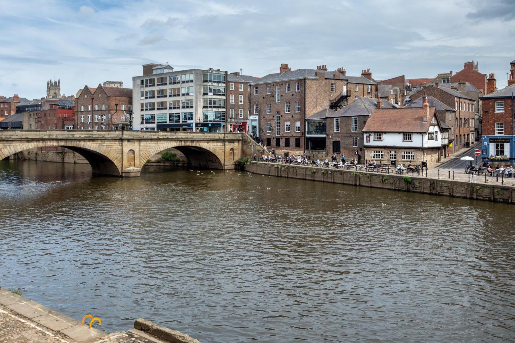 Luxury Apartment Woodsmill View - On The River - With Balcony - Recently Refurbished York Eksteriør billede